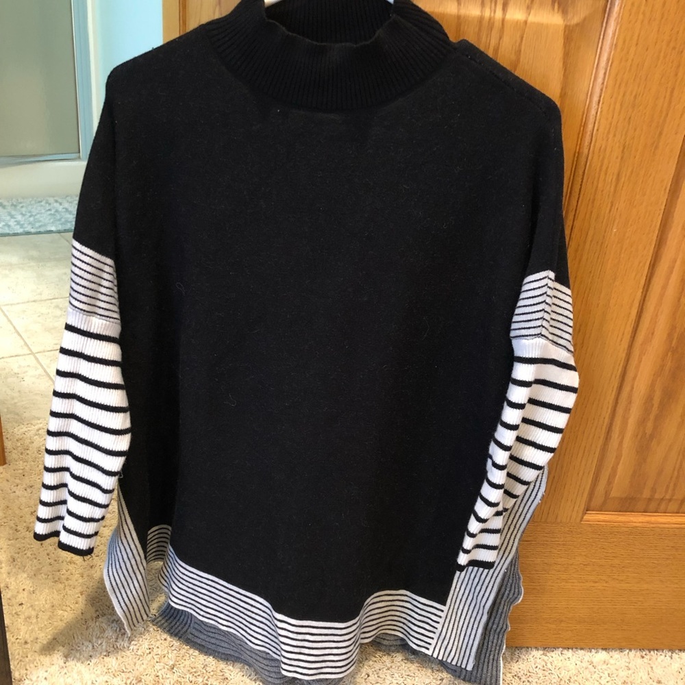 Size Med black and white sweater poncho